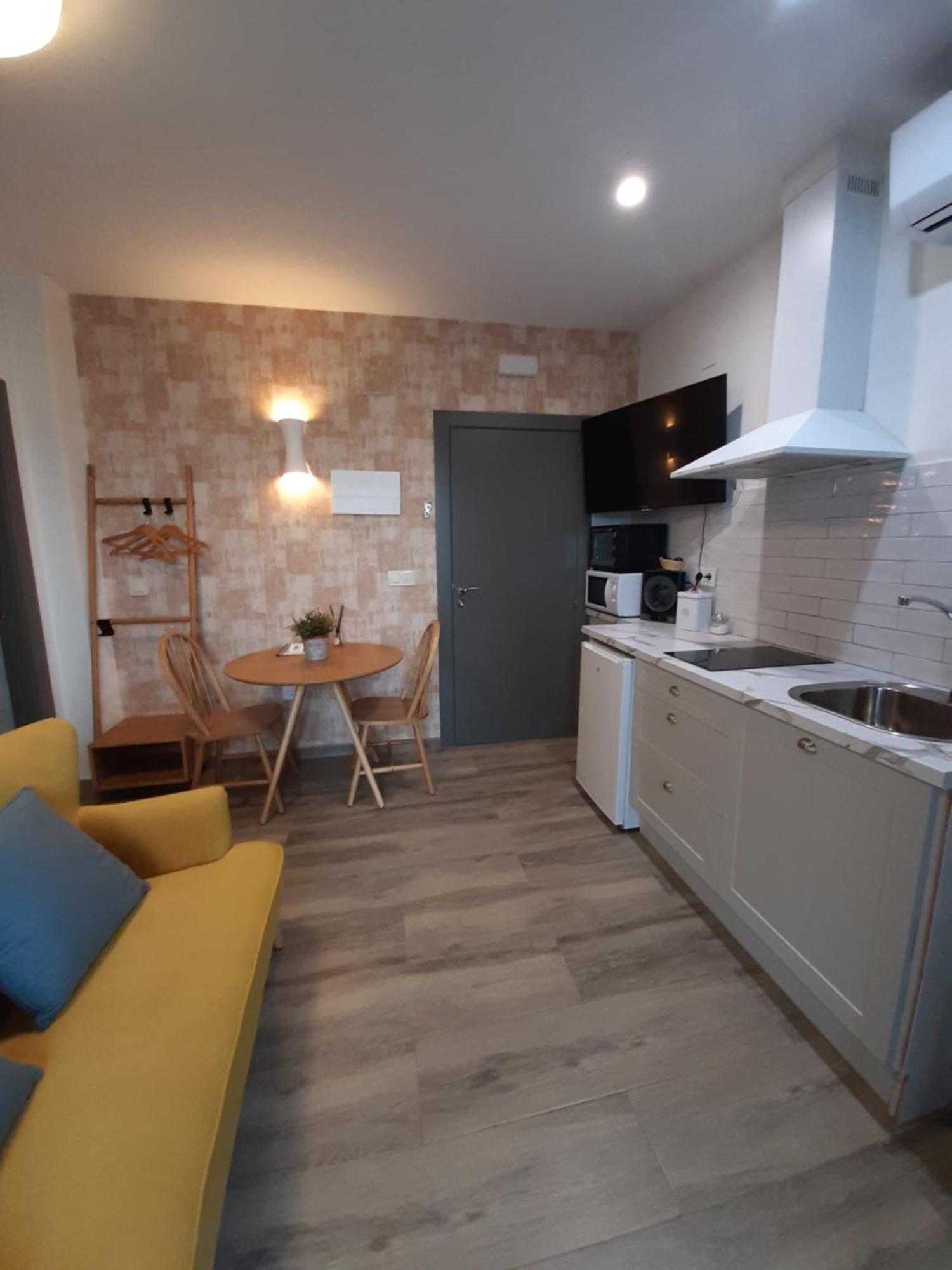 Casas Rurales Maribel - Complejo Moradas Del Cerro 2 - Suites Con Jacuzzi En Alcala Del Jucar Casas del Cerro Zimmer foto